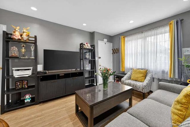 252-23 63rd Avenue 1081, Little Neck, NY 11362