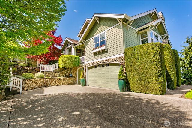8305 144th Avenue SE, Newcastle, WA 98059