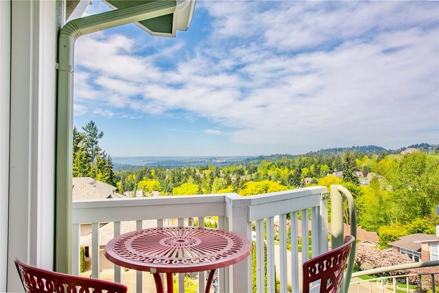 8305 144th Avenue SE, Newcastle, WA 98059