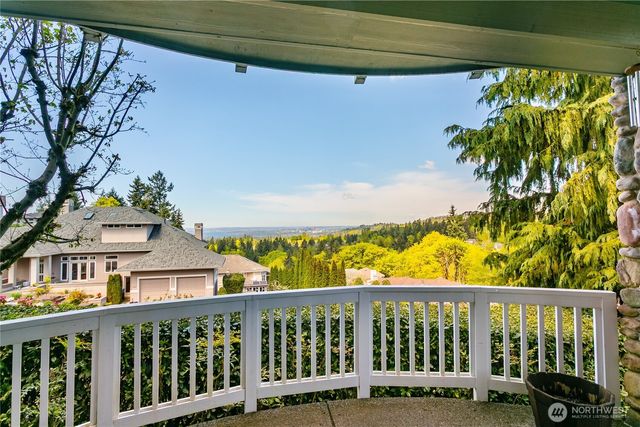 8305 144th Avenue SE, Newcastle, WA 98059