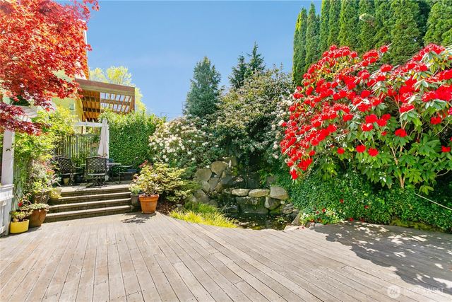 8305 144th Avenue SE, Newcastle, WA 98059
