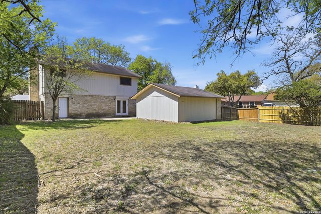 2703 Red Tree, San Antonio, TX 78248