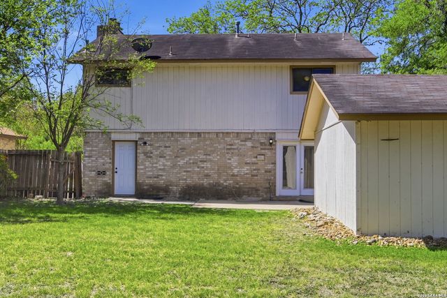 2703 Red Tree, San Antonio, TX 78248