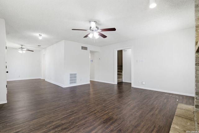 2703 Red Tree, San Antonio, TX 78248