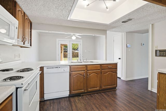 2703 Red Tree, San Antonio, TX 78248