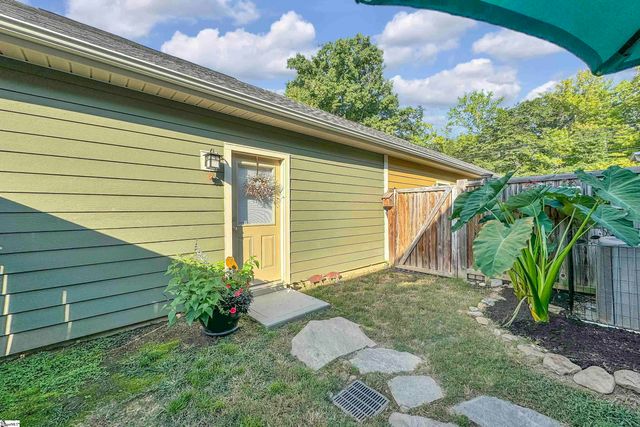 10 Recess Way, Simpsonville, SC 29681