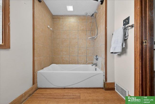 5420 S 49 Avenue, Omaha, NE 68117