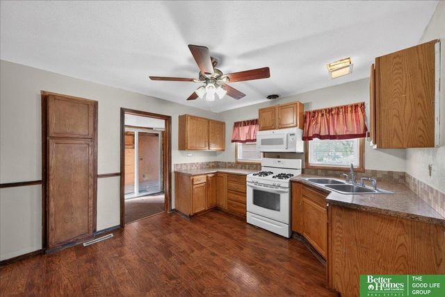 5420 S 49 Avenue, Omaha, NE 68117