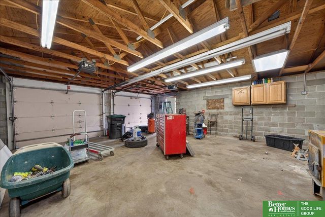 5420 S 49 Avenue, Omaha, NE 68117