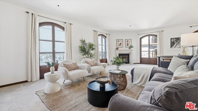 9249 Burton Way 406, Beverly Hills, CA 90210