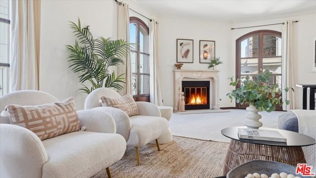 9249 Burton Way 406, Beverly Hills, CA 90210