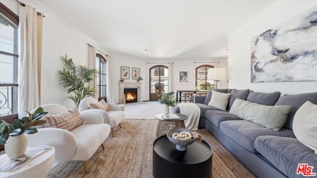 9249 Burton Way 406, Beverly Hills, CA 90210