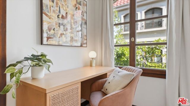 9249 Burton Way 406, Beverly Hills, CA 90210