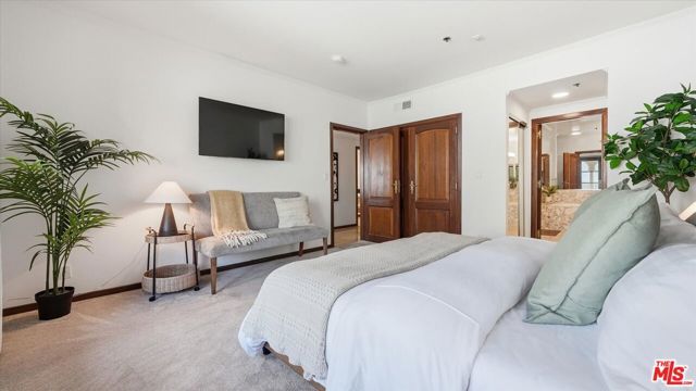 9249 Burton Way 406, Beverly Hills, CA 90210