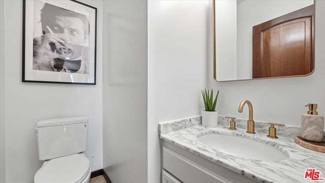 9249 Burton Way 406, Beverly Hills, CA 90210