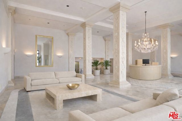 9249 Burton Way 406, Beverly Hills, CA 90210