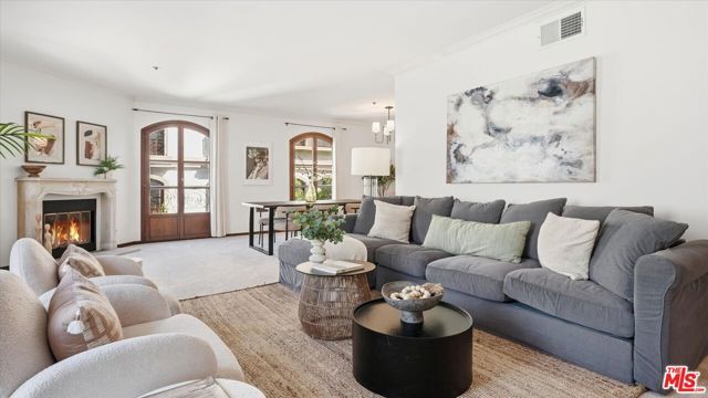 9249 Burton Way 406, Beverly Hills, CA 90210