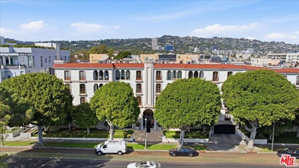 9249 Burton Way 406, Beverly Hills, CA 90210