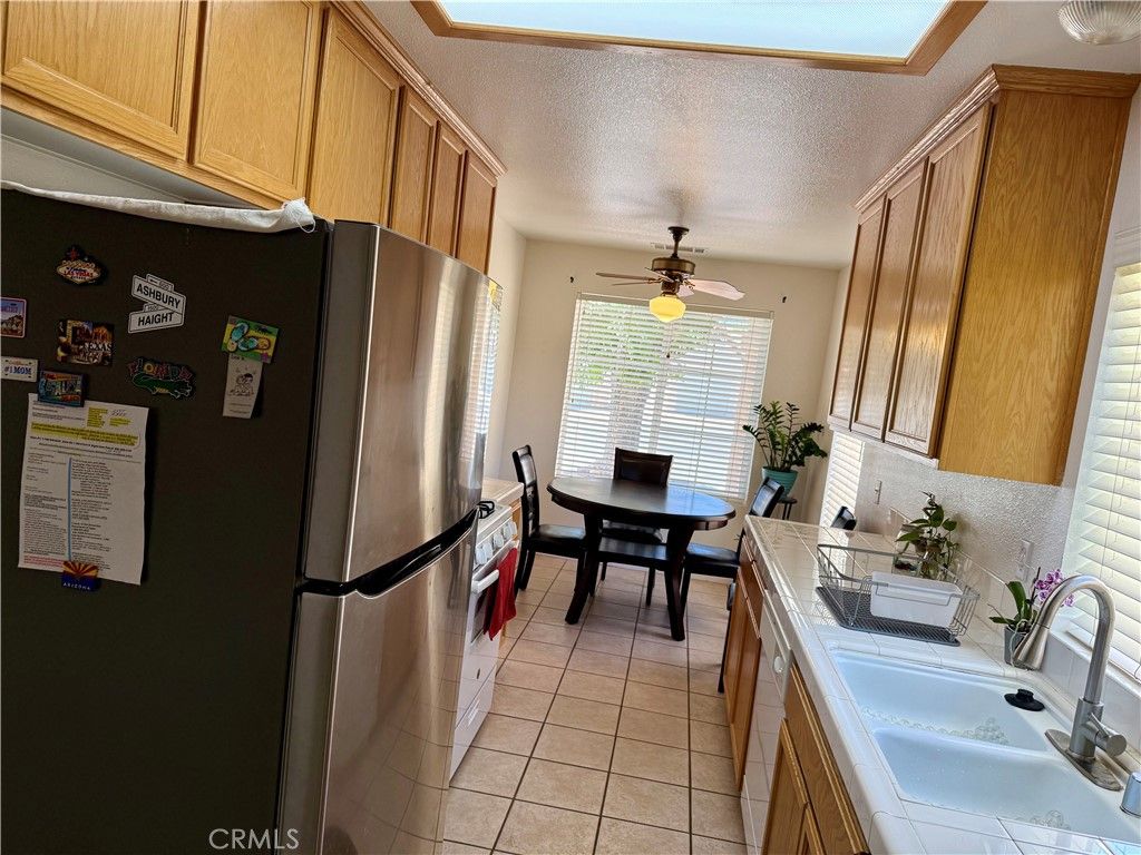 Image 6 of property listing at 19078 Stoddard, Apple Valley, CA 92308