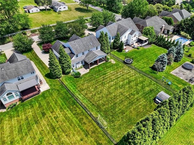 1403 N Shevlin Ct, Franklin Park, PA 15143