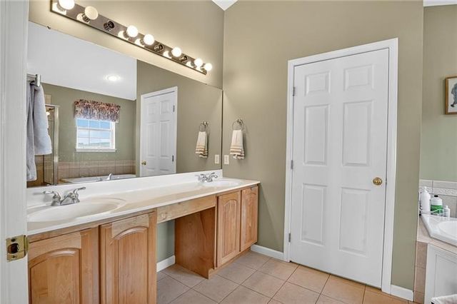 1403 N Shevlin Ct, Franklin Park, PA 15143