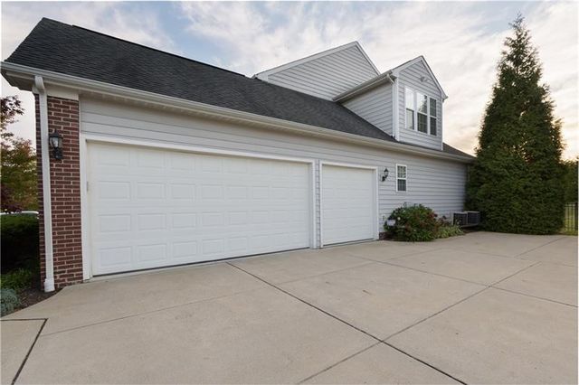 1403 N Shevlin Ct, Franklin Park, PA 15143