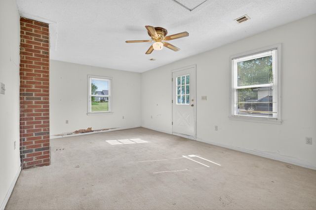 225 Scenic Avenue, Campobello, SC 29322