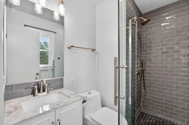 225 Scenic Avenue, Campobello, SC 29322