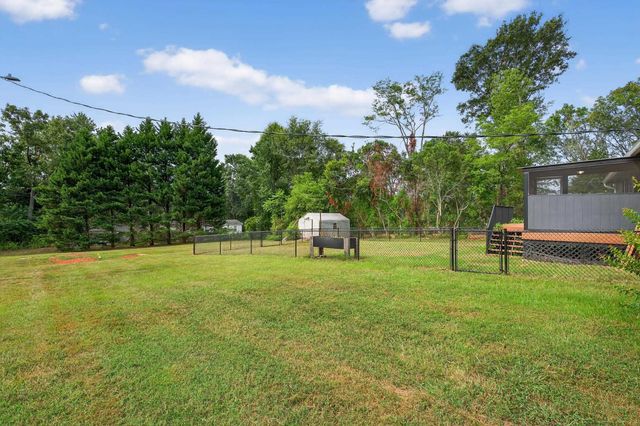 225 Scenic Avenue, Campobello, SC 29322