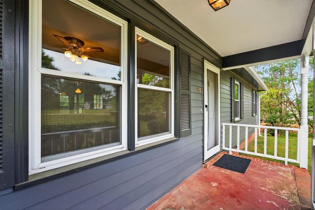 225 Scenic Avenue, Campobello, SC 29322