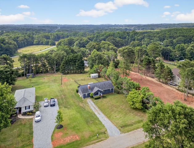 225 Scenic Avenue, Campobello, SC 29322