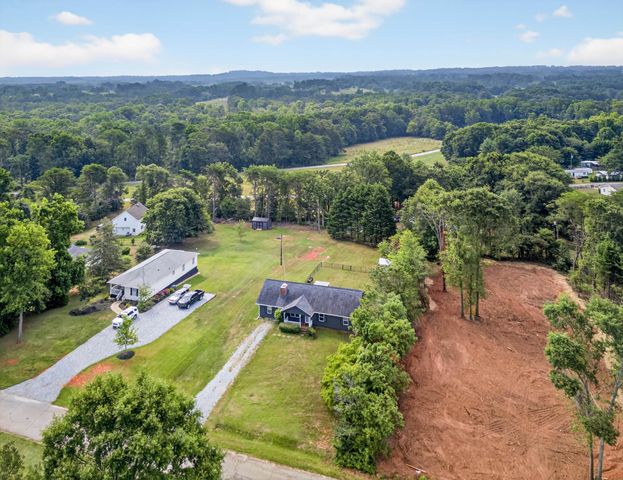 225 Scenic Avenue, Campobello, SC 29322