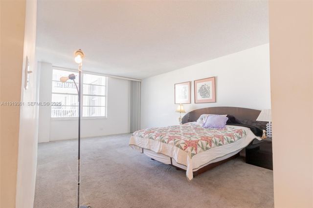 231 174th St 1701, Sunny Isles Beach, FL 33160