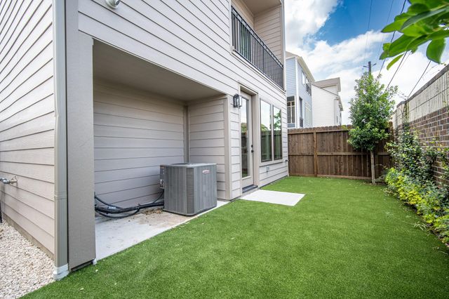 1715 Bologna Lane, Houston, TX 77055
