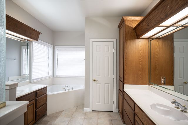 250 Timberleaf Drive, Double Oak, TX 75077