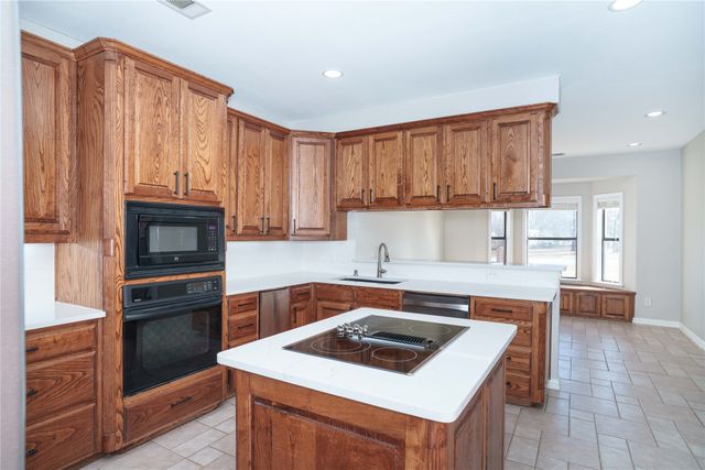 250 Timberleaf Drive, Double Oak, TX 75077