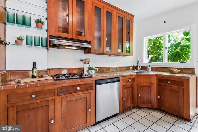 122 3RD ST SE, Washington, DC 20003