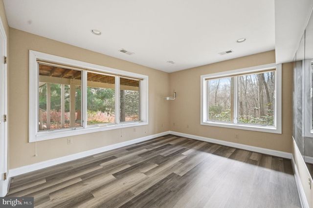 10701 SYCAMORE SPRINGS LN, Great Falls, VA 22066