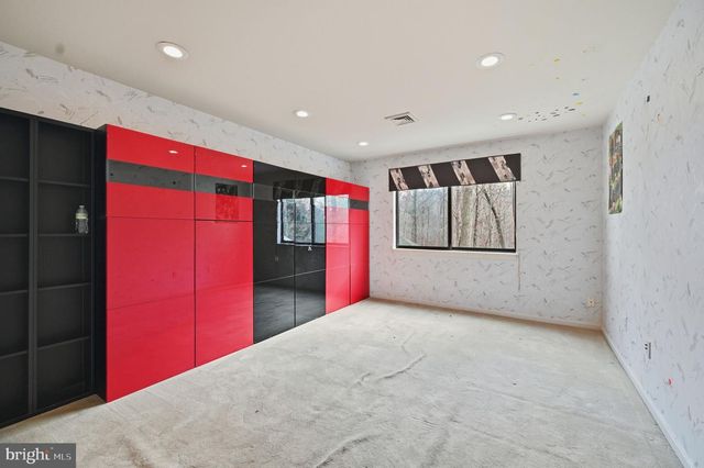 10701 SYCAMORE SPRINGS LN, Great Falls, VA 22066