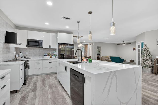 11910 Glenmore Drive 3-3, Coral Springs, FL 33071