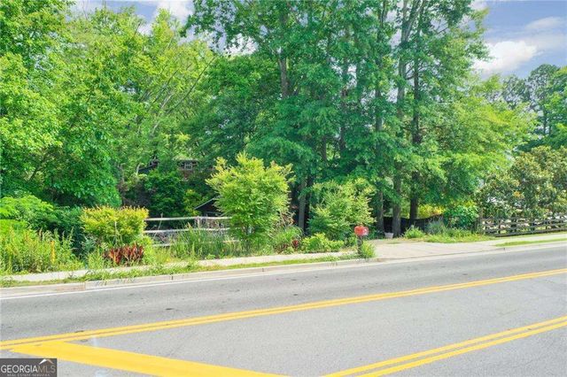 3127 Post Oak Tritt Road, Marietta, GA 30062