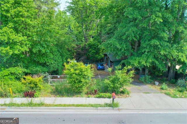 3127 Post Oak Tritt Road, Marietta, GA 30062
