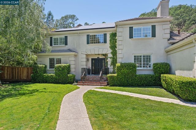 136 Lark Ct, Alamo, CA 94507