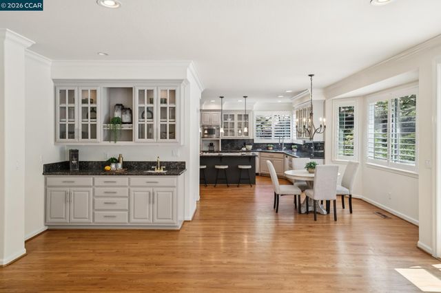136 Lark Ct, Alamo, CA 94507