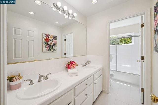 136 Lark Ct, Alamo, CA 94507
