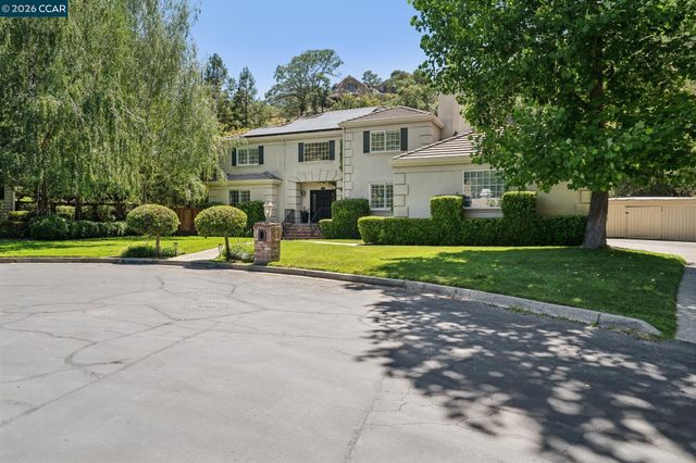136 Lark Ct, Alamo, CA 94507