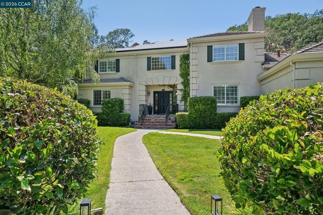 136 Lark Ct, Alamo, CA 94507