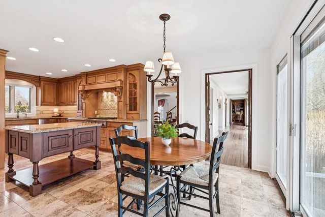 545 Windsor Road, Inverness, IL 60067