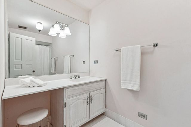 545 Windsor Road, Inverness, IL 60067