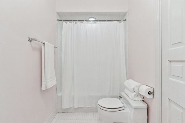 545 Windsor Road, Inverness, IL 60067